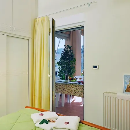 Sweet Lena Apartment *