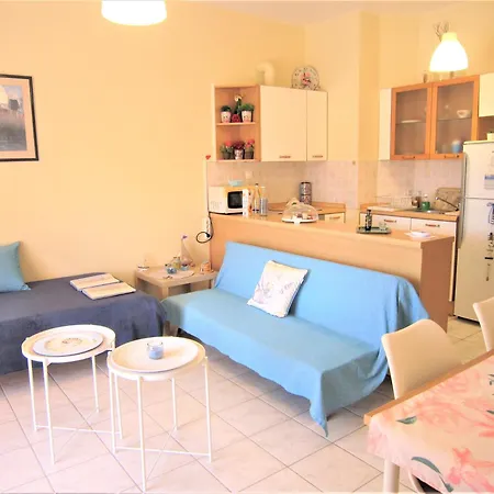Sweet Lena Apartment *