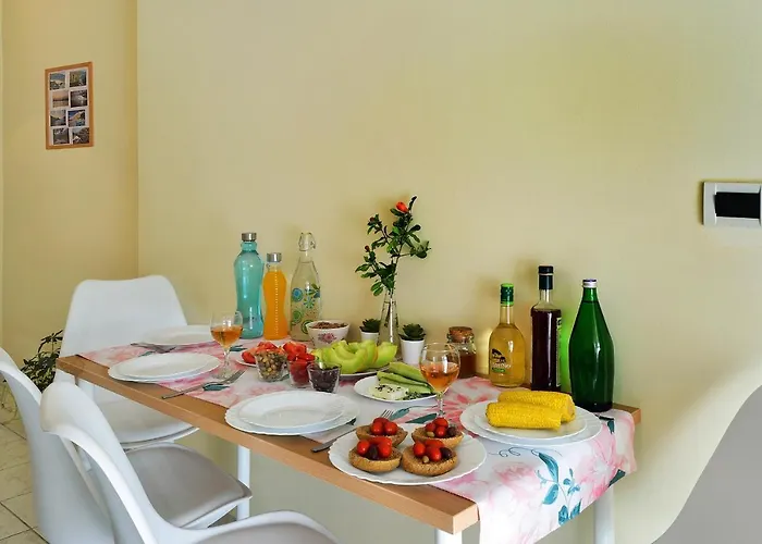 Sweet Lena Feel Like * Χανιά